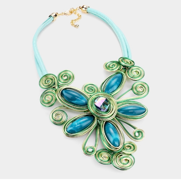 Flower Center Swirl Metal Statement Neckla… - Picture 2 of 2